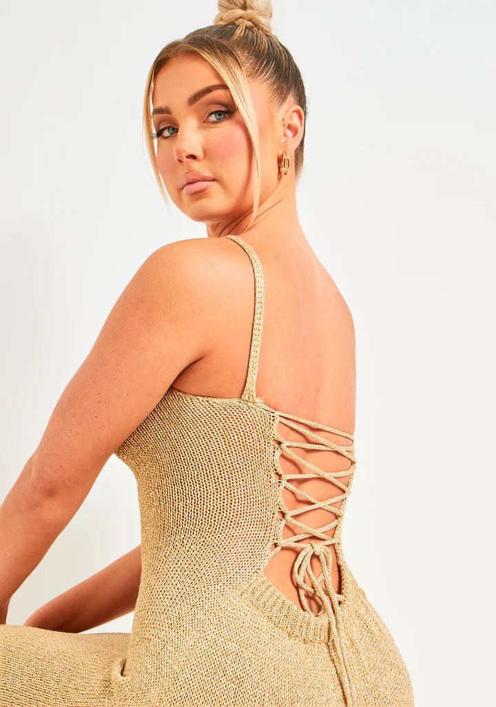 Sukienka midi Evelina z metalicznej dzianiny w świątecznym stylu