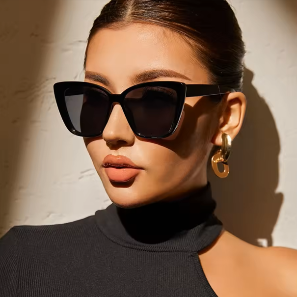 Cleo – Odważne okulary przeciwsłoneczne w kocim stylu