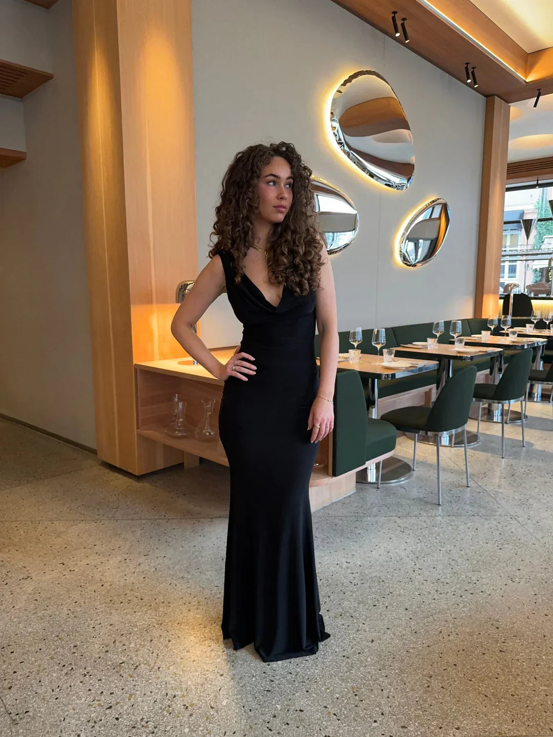 Emily | sukienka maxi z odkrytymi plecami